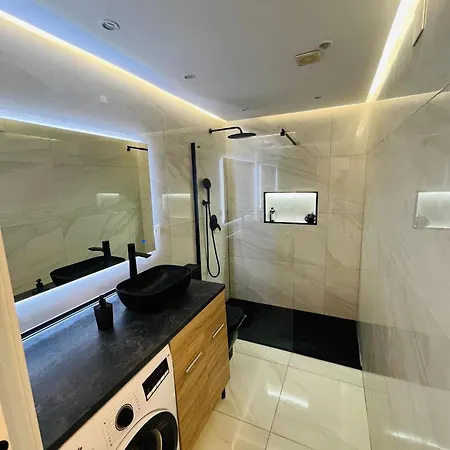 Elegant One Bedroom Apartment בית נופש